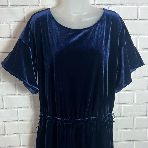 VINEYARD VINES Navy blue Velvet belted Romper/size XL - Picture 6 of 14
